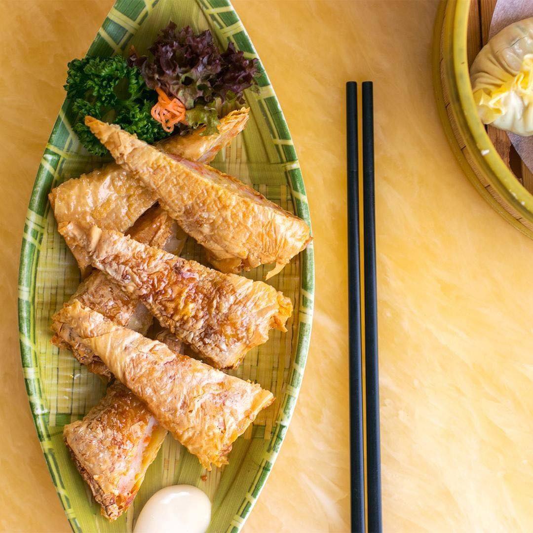 Crispy bean curd sheet rolls